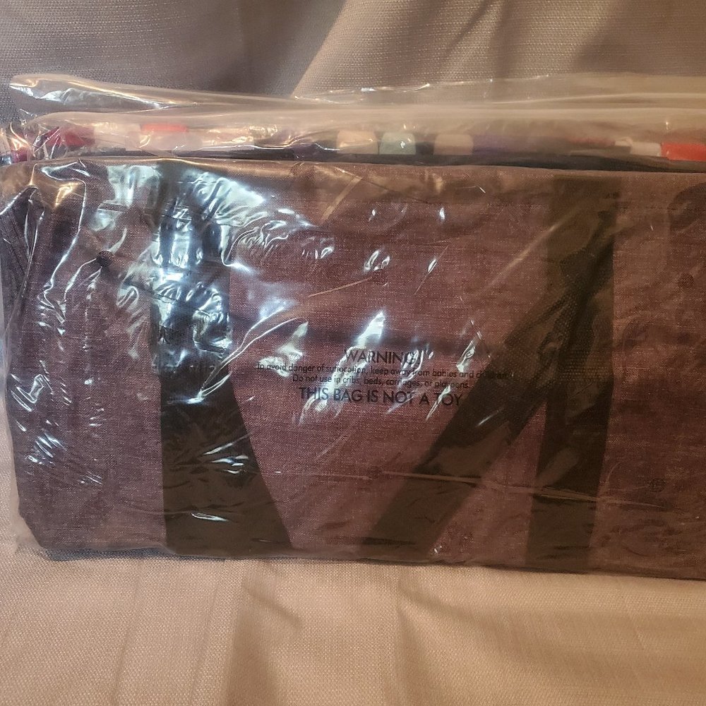 31 Medium Utility Tote in Charcoal Crosshatch